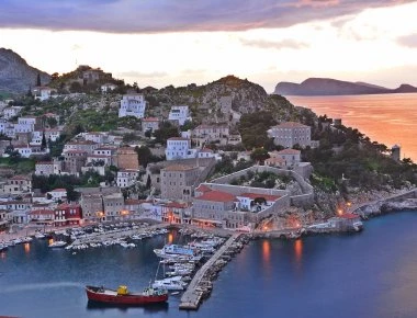 Αποκαταστάθηκε επιτέλους η ηλεκτροδότηση στην Ύδρα!